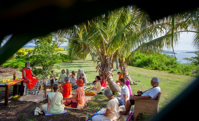 Fiji-2015-Swami-Maheshwarananda-satsang