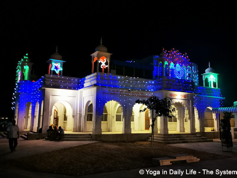 Holy Guruji's Mahasamadhi Satsang in Bari Khatu